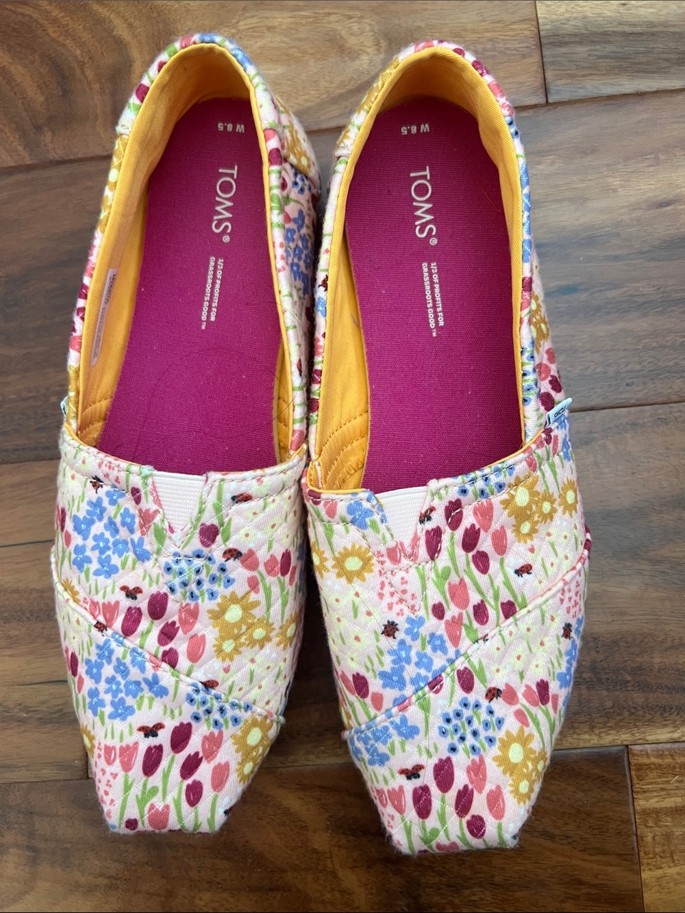 Toms Women's Floral Canvas Slip-Ons in Pink, Yellow & Blue size W 8.5 in EUC.
